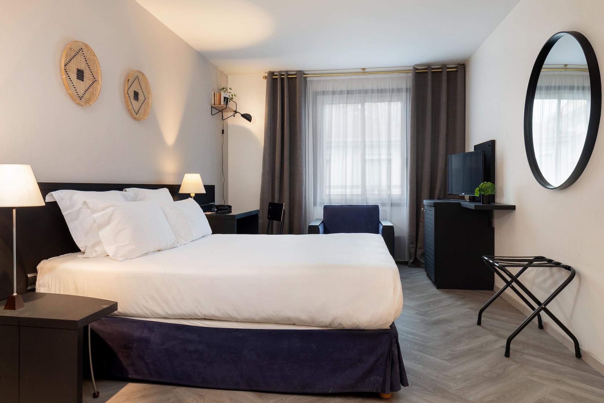 Hotel Chromatics 3*