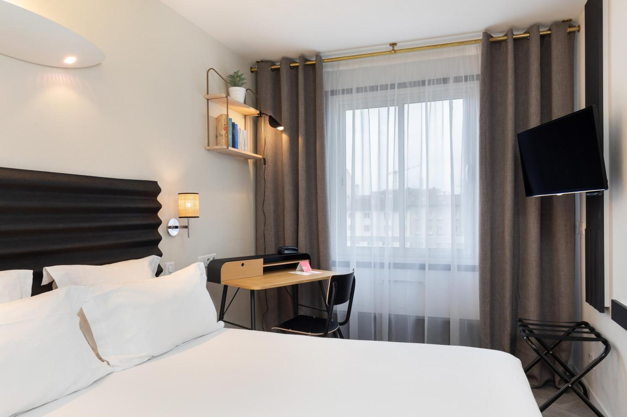 Chromatics Hotel 3*